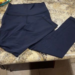 Black lululemon leggings sz 4
